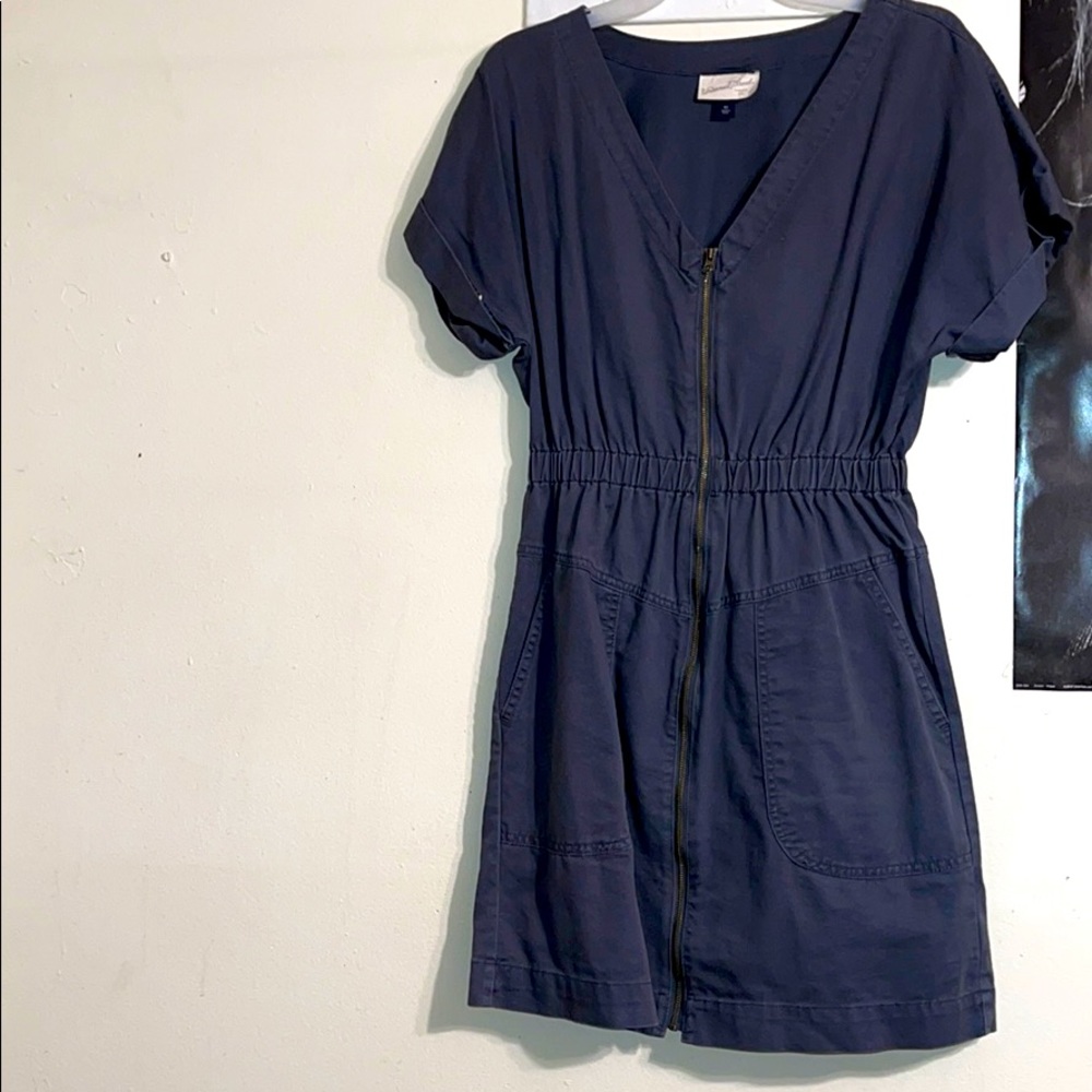 Industrial look universal thread dress